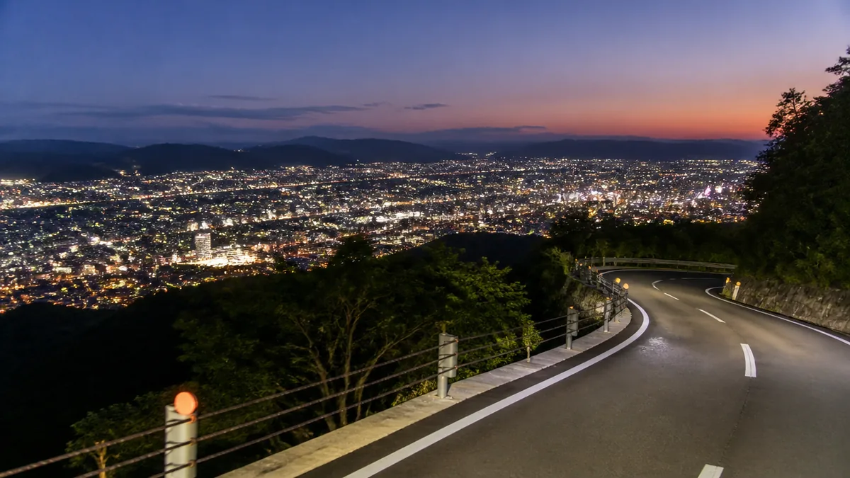 金華山ドライブウエイってどんな道？無料で登れる岐阜市民の夜景ロードの解説画像