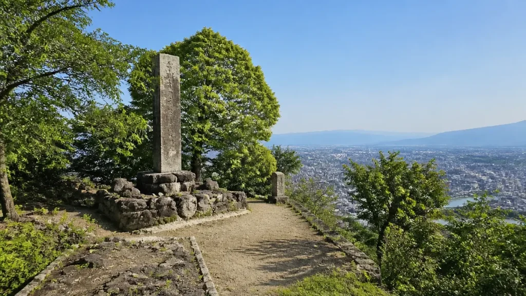 鷺山城跡は道三と濃姫の運命が交差した丘｜標高68mに残る戦国の記憶を歩くのアイキャッチ画像