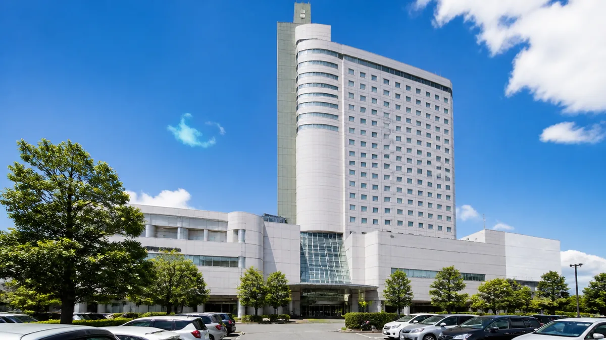 大垣フォーラムホテルは黒川紀章設計の水都の宿｜350台無料駐車場と17宴会場の全貌ガイドのアイキャッチ画像