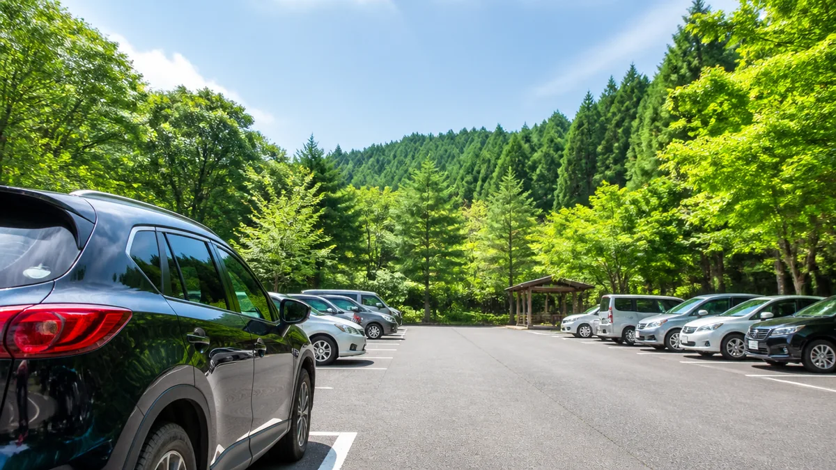 三田洞の駐車場は「179台の森の入口」が中心｜まず位置関係を押さえるの解説画像